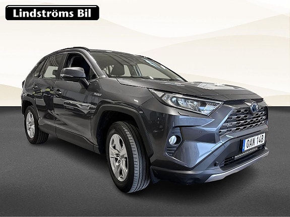 Toyota RAV4 3 of 19