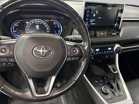 Toyota RAV4 12 of 19