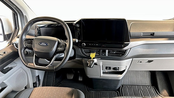 Ford Custom Tourneo 4 of 9
