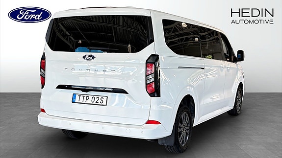 Ford Custom Tourneo 2 of 9