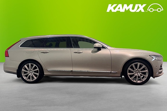 Volvo V90 2 of 5
