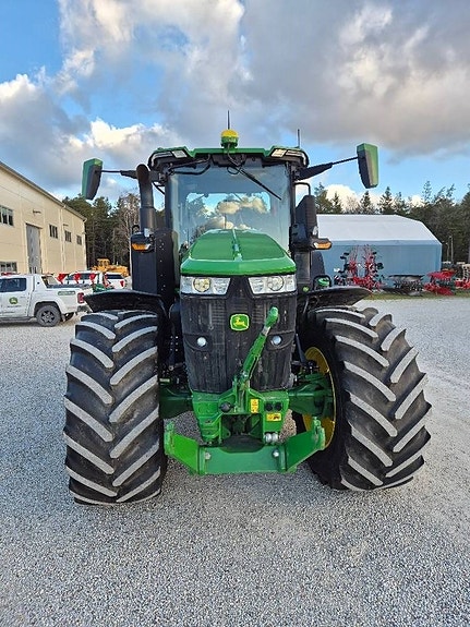 John Deere 7R 330 3 of 9