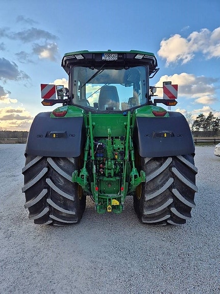 John Deere 7R 330 4 of 9