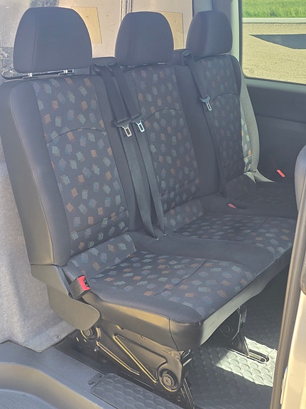 Mercedes-Benz Vito 115 2 of 5