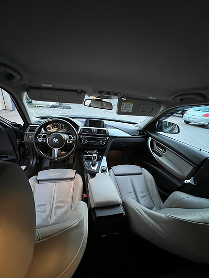 BMW 328i 4 of 4