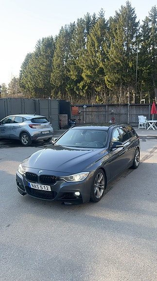 BMW 328i 2 of 4