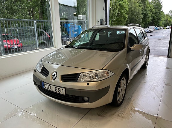 Renault Megane 2 of 5