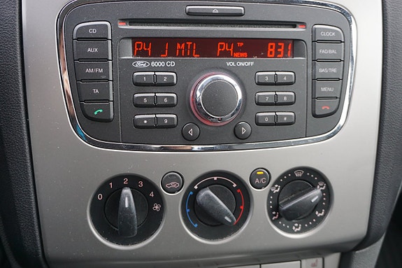 Ford Focus 11 of 15