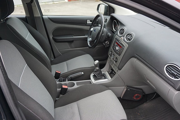 Ford Focus 4 of 5
