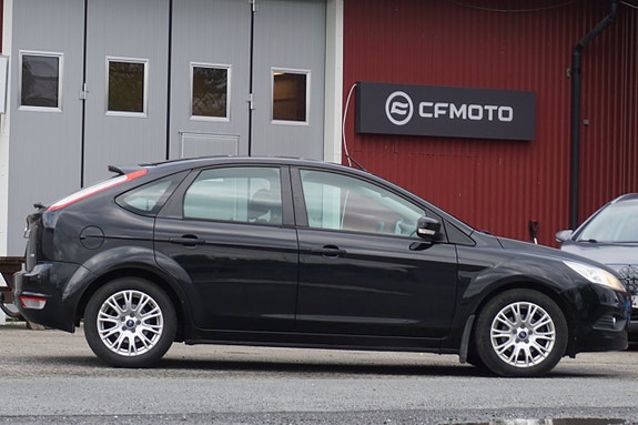 Ford Focus 2 of 5