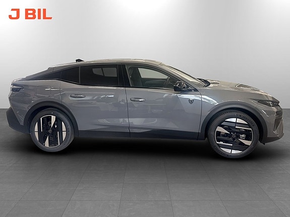 Peugeot 408 4 of 5