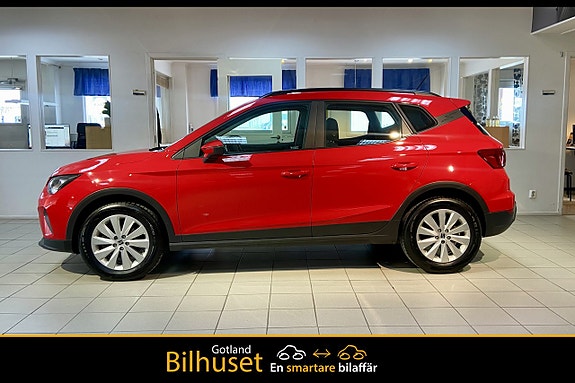 Seat Arona 2 of 5