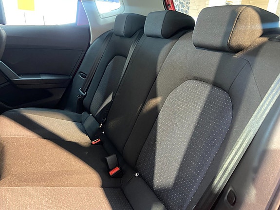 Seat Arona 9 of 12