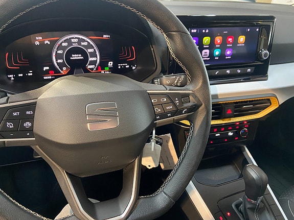 Seat Arona 11 of 12