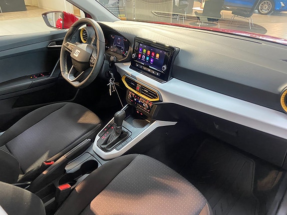 Seat Arona 7 of 12