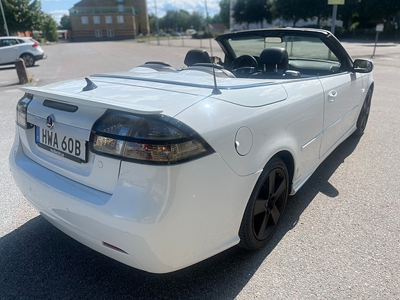 Saab 9-3 2 of 5