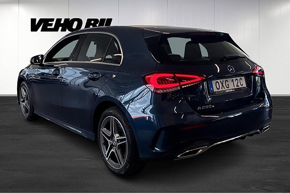 Mercedes-Benz A250 e 4 of 5
