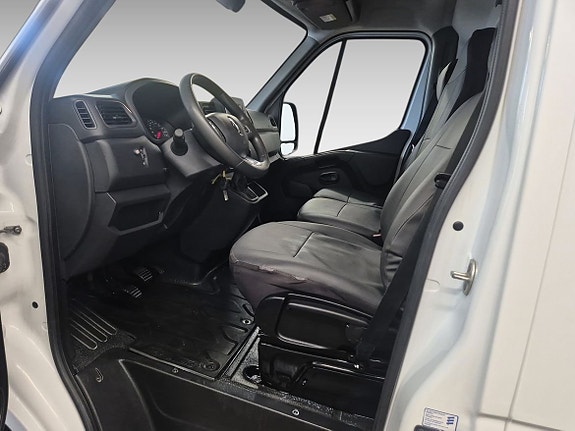 Renault Master 9 of 9