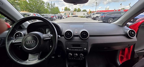 Audi A1 4 of 5