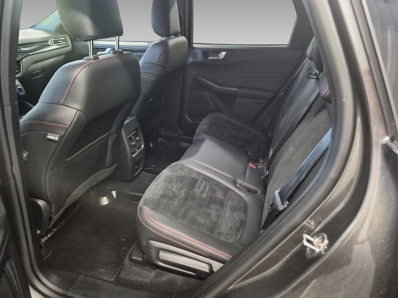 Ford Kuga 10 of 11