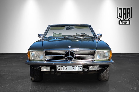 Mercedes-Benz SL350 2 of 5