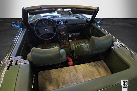 Mercedes-Benz SL350 12 of 15