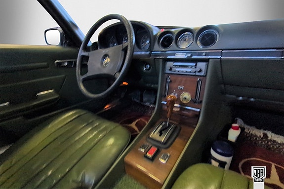 Mercedes-Benz SL350 14 of 15
