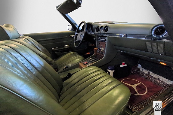 Mercedes-Benz SL350 13 of 15