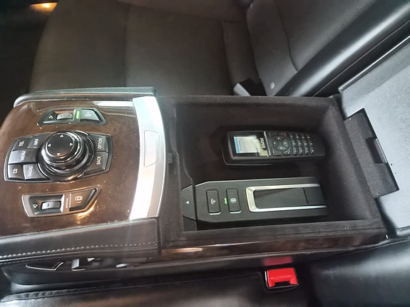BMW 760Li 5 of 8