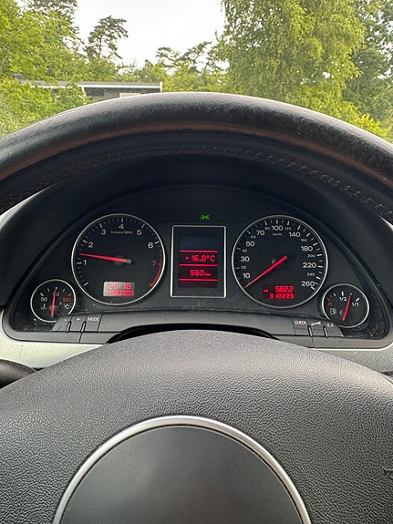 Audi A4 5 of 5