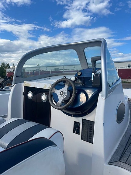 Barcon 22 WA med 140hk Suzuki 0% ränta 2 of 5
