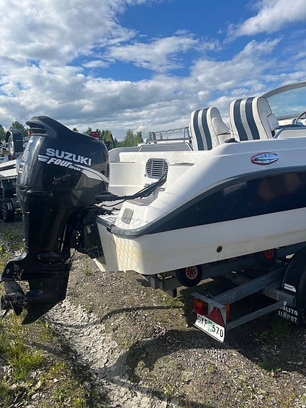 Barcon 22 WA med 140hk Suzuki 0% ränta 4 of 5