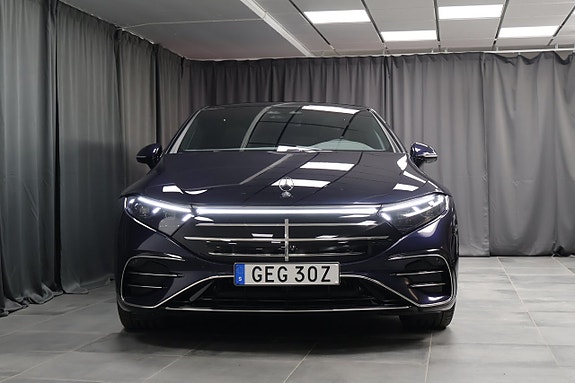 Mercedes-Benz EQS350 3 of 5