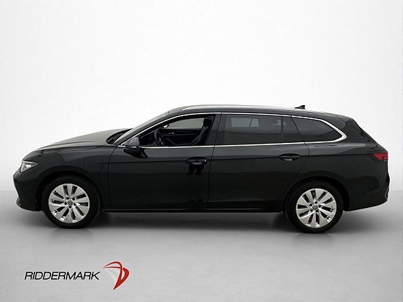 Volkswagen Passat 5 of 30