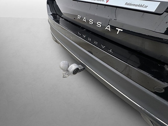 Volkswagen Passat 10 of 30