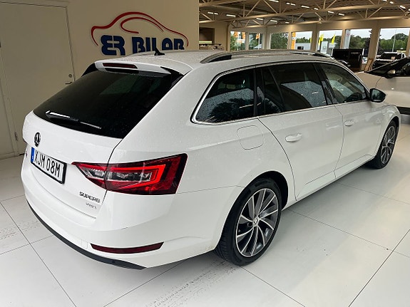 Skoda Superb 3 of 5