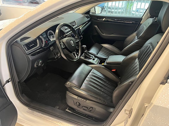 Skoda Superb 6 of 6