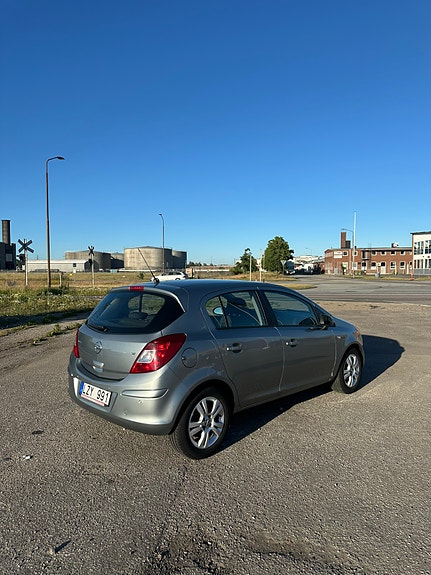Opel Corsa 4 of 10