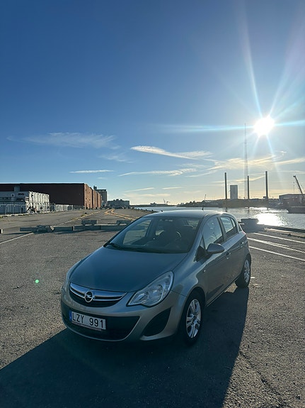 Opel Corsa 2 of 10