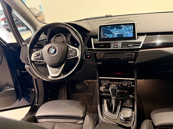 BMW 225xe 8 of 13