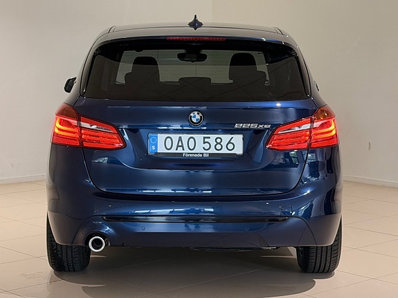 BMW 225xe 12 of 13