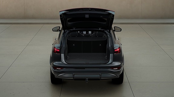 Audi Q6 e-tron 7 of 11