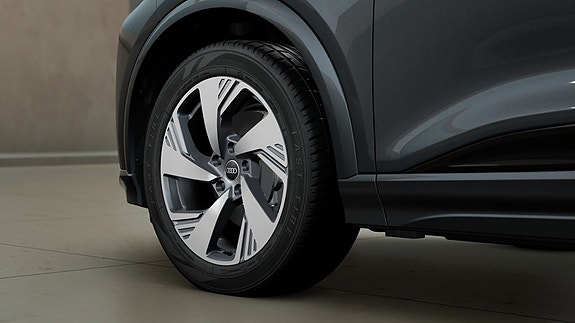 Audi Q6 e-tron 4 of 11