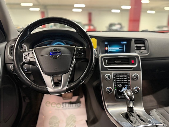 Volvo V60 13 of 18