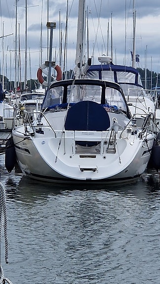 Bavaria 32 2003 3 of 5