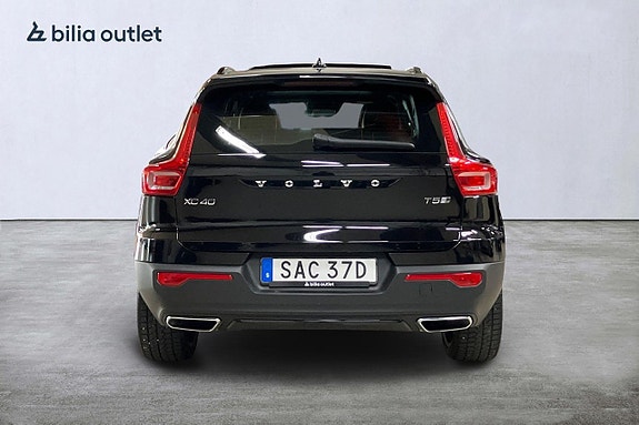 Volvo XC40 7 of 30