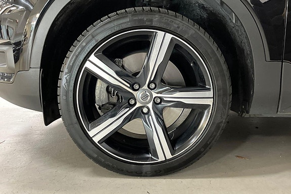 Volvo XC40 11 of 30