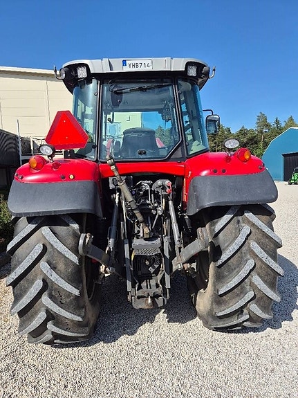Massey Ferguson 5712 SL 5 of 11