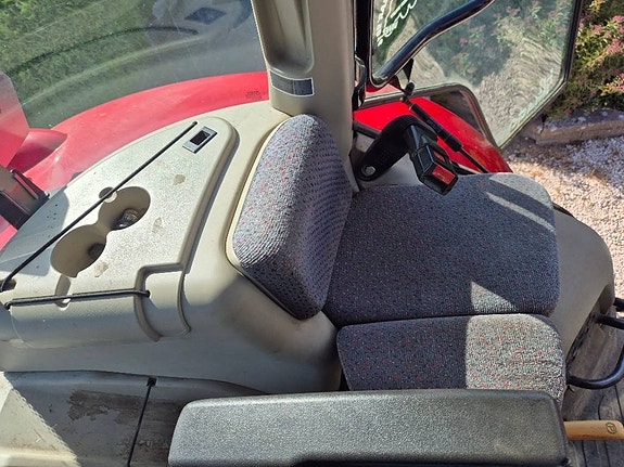Massey Ferguson 5712 SL 10 of 11