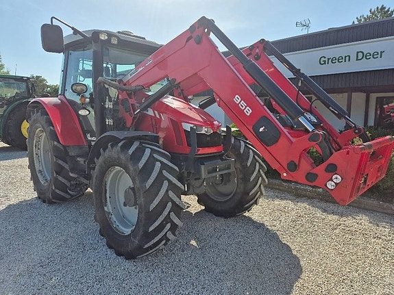 Massey Ferguson 5712 SL 3 of 11